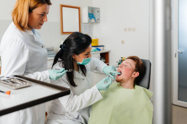 Best Walk-In Emergency Dental Services in Old Stine, CA